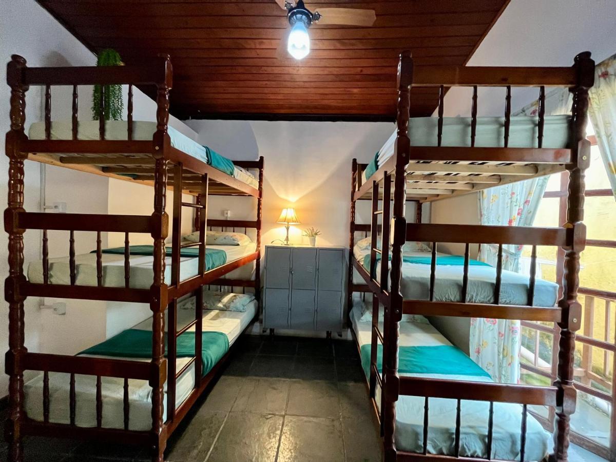 Papagaio Hostal Abraão