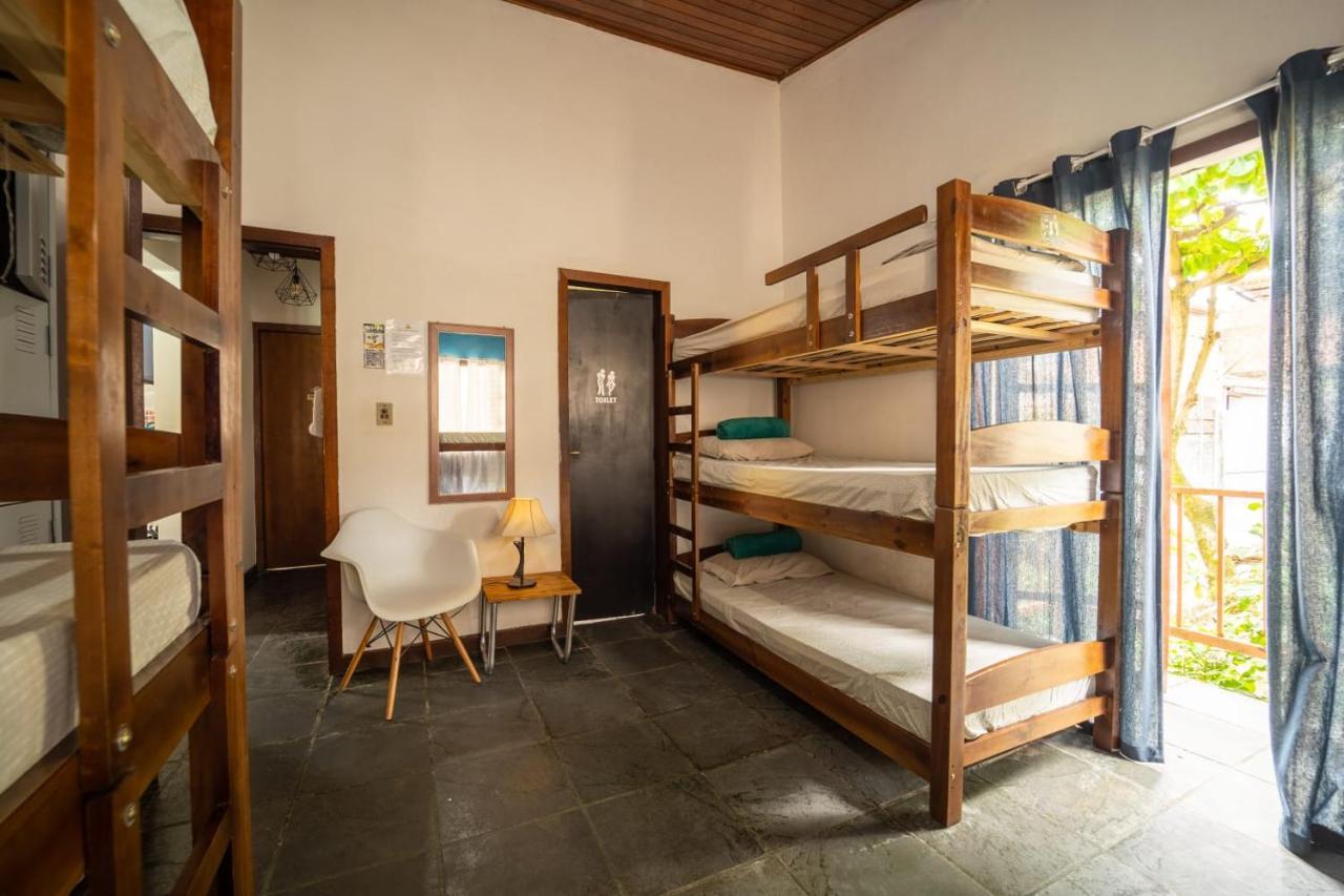 Hostal Papagaio *